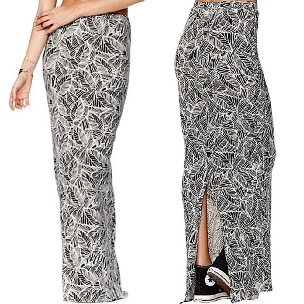 NWT RVCA Berenice Maxi Skirt Black & White Leaf Leaves Print S